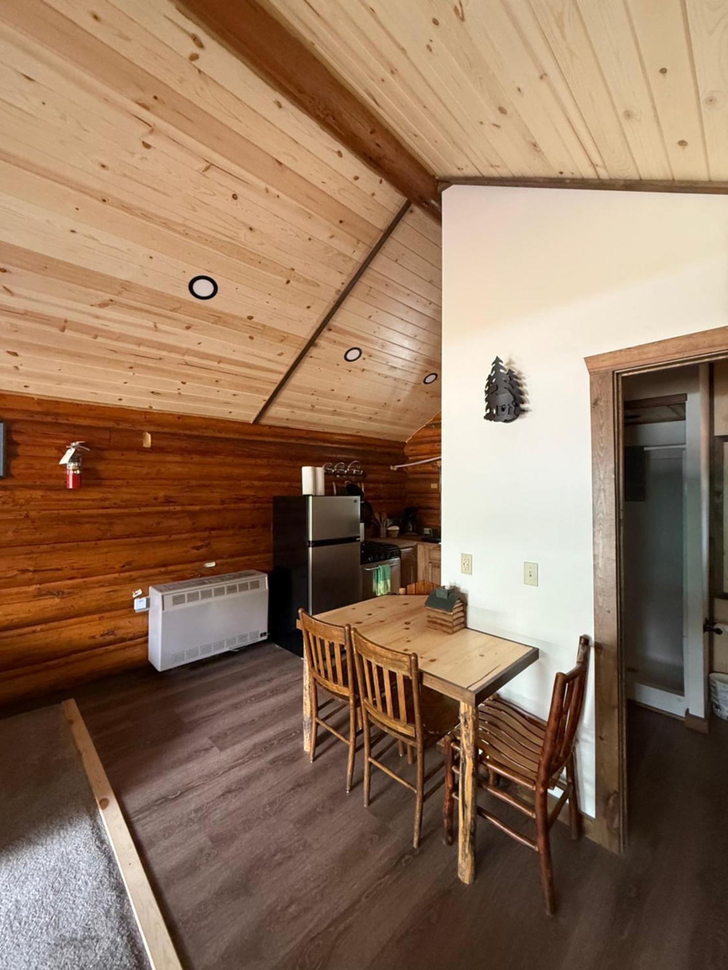 Silver Gate Lodging Cooke City Eksteriør bilde