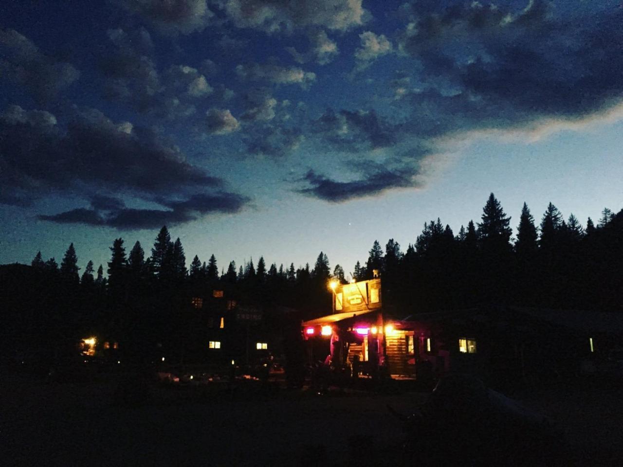 Silver Gate Lodging Cooke City Eksteriør bilde