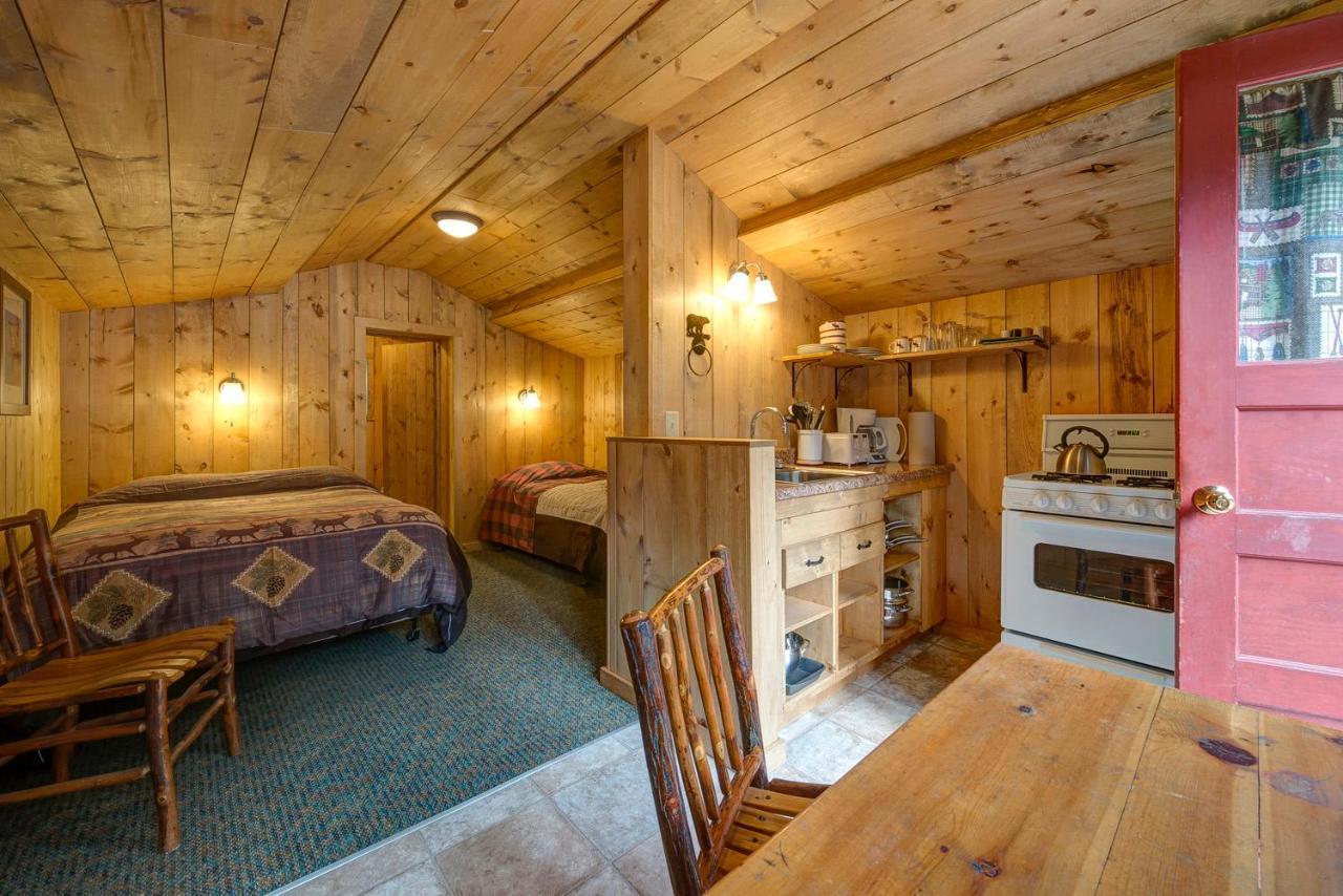 Silver Gate Lodging Cooke City Eksteriør bilde